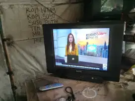 jual tv 21in sanyo layar dtar plat harga 320 nego siap antar