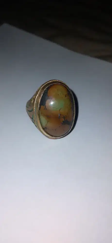 Batu pirus tua.