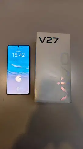 VIVO V27 8/256  Mulus Normal 100% pemakaian pribadi.  Charger ORI
