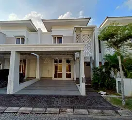 Disewakan Rumah 2 Lantai di Royal Bay, Batam Center