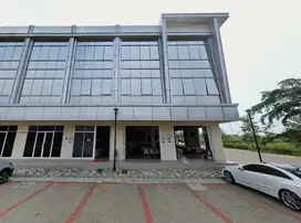 Ruko La Riviera PIK2 Gandeng 3 Jebol 14x15 Hadap Jalan Raya Full Renov