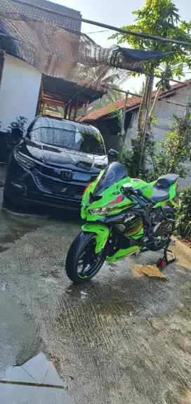 Kawasaki ZX25-RR ABS QS ( Type Tertinggi )