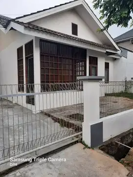 Rumah Luas di Kemang Pratama  Bekasi