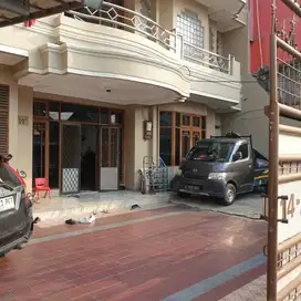 Rumah Besar Siap Huni Strategis Dijual Di Jakarta Pusat