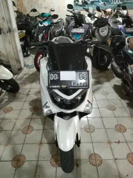 Yamaha nmax 155cc 2020 putih