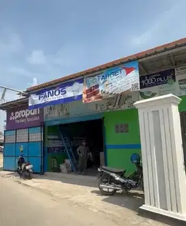 Jual semua birikut  tanah rumah berikut isi nya di keragilan banten