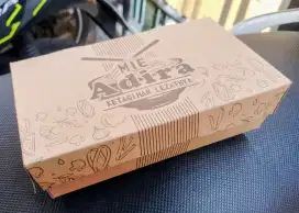 Dus kotak makanan mie kremes