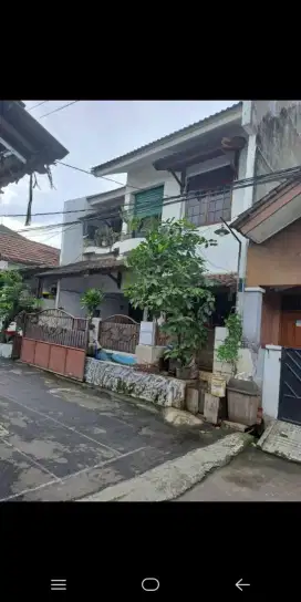 Dijual !!! Rumah 2 lantai, lokasi strategis