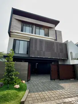 Rumah Luxury Konsep di Bukit Golf International Citraland Surabaya