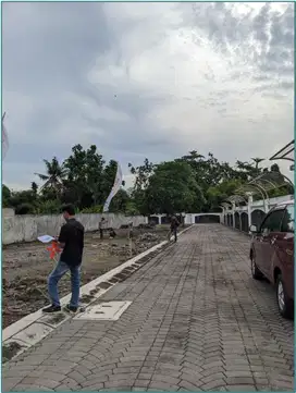 Rumah Mewah Sleman American Classic dengan Attic & Pool