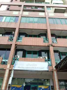 Disewakan kantor 4 lantai