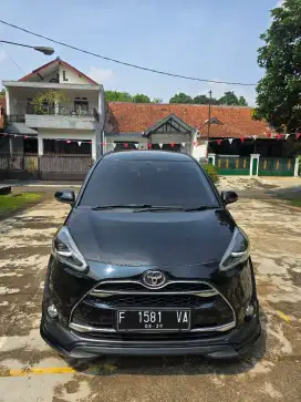 Sienta Q at thn 2017 low km