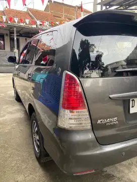 Toyota Kijang Innova 2009 Bensin