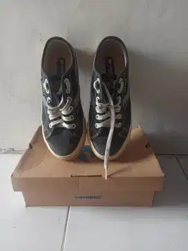 Sepatu Vantela original