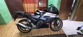 CBR 150 OLD 2015