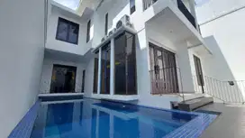 Rumah Elite Cipete - Hadap Selatan, Pool, 4KT, Turun Jadi 7,95M!