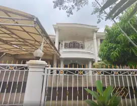 RUMAH MEWAH MEGAH DI PERUMAHAN ERAMAS 2000, CAKUNG, JAKARTA TIMUR