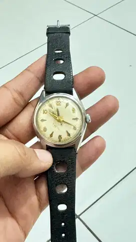 Jam JUNGHANS kondisi off