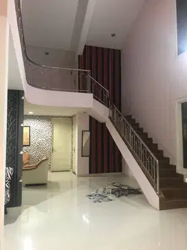 DISEWAKAN/DIJUAL RUMAH FULL FURNISH DARMO SENTOSA RAYA