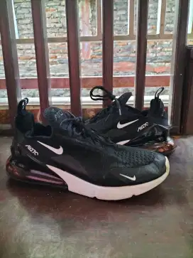 Sepatu Nike Airmax270 uk.43