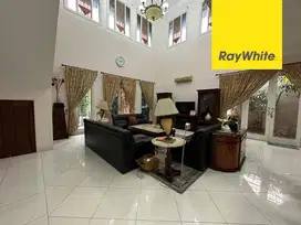 Dijual Rumah Di Graha Family Selangkah Dari Raya Pakuwon Indah