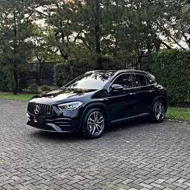 SUNROOF LOW KM! Mercedes GLA35 AMG 2022 Benz 2021 Gla200 gla 200