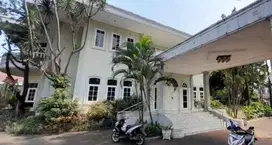 RUMAH MEWAH PRIVATE POOL DALAM CLUSTER DI ZAMRUD PERMATA HIJAU