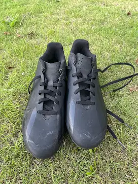 Sepatu bola adidas crazyfast.4