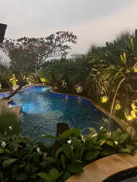 dijual rumah mewah swimming pool view bagus pegunungan