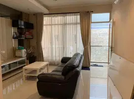 Dijual Rumah Golf Lake Residence Cengkareng