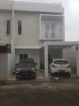 Rumah komersil strategis di Medan