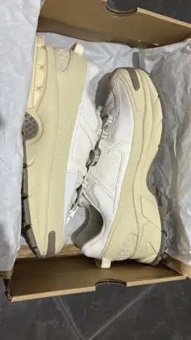 Nike Zoom Vomero Roam (New Original Store)