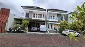 Rumah Mewah 2 Lantai dalam Perumahan Lokasi Dekat Kampus UPN di Babars