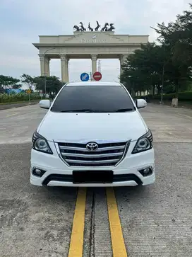 Innova 2.0 V AT 2014
