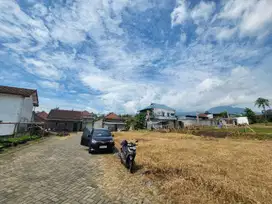 Investasi Properti Dekat Wisata Batu – Rumah 2 Lantai, Jalan Luas