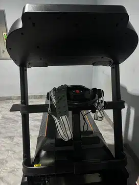 TREADMILL BEKAS
