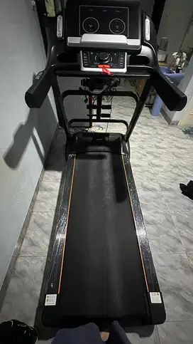 TREADMILL BEKAS