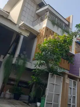 Dijual Rumah luas 198 SHM di Jati Cempaka, PondokGede Bekasi dekat LRT