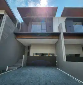 Rumah di Setra Duta Grande Corner Bandung 2 unit Baru Sangat Modern