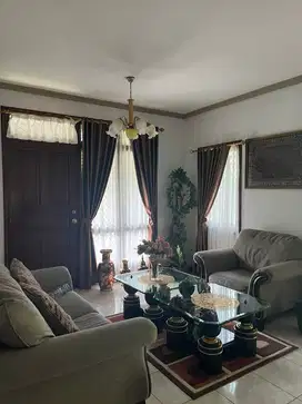 Jual Rumah Hook di Wangsakerta Kota Baru Parahyangan, Lokasi Strategis