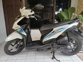 Honda Beat Fi 2014 Plat Karanganyar body mulus ORI