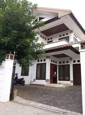 Rumah 2 Lt di Jl. Semeru, Gajahmungkur dekat Akpol Semarang