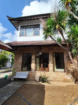 Dijual Rumah 2 Lantai di Jl. Raya Mandiri - Jimbaran.