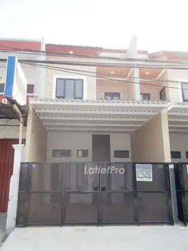 Rumah Jalan Utama Harapan Indah Bisa Usaha