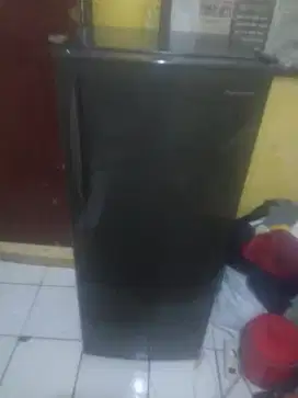 Di jual freezer panasonic 6 rak