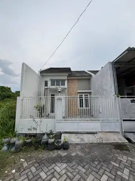 Dijual Rumah Gunung Anyar Minimalis 1 Lantai Bagus Terawat Siap Huni