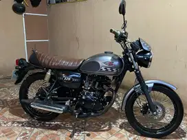 Kawasaki W175 low KM orian