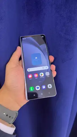 Samsung Galaxy z fold 5 blue 512gb like new