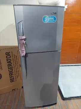 Kukas 2 pintu bekas