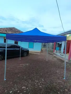 Tenda Lipat berjualan makanan di pinggir jalan . Ready stok Palembang.